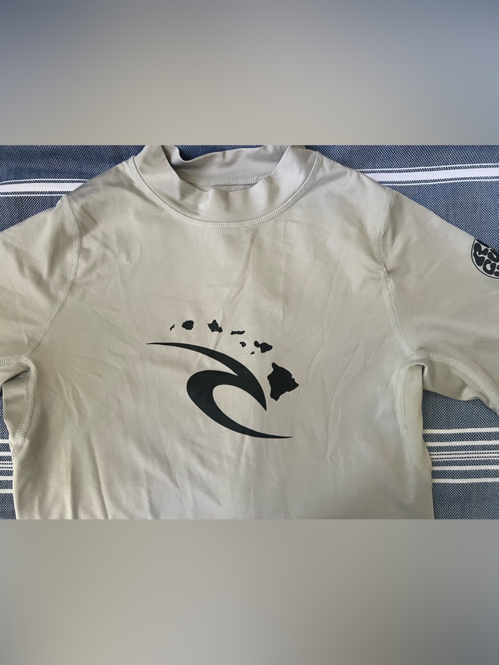 NWOT Rip Curl Performance Fit Grey Performance Fit UPF50+ Tee